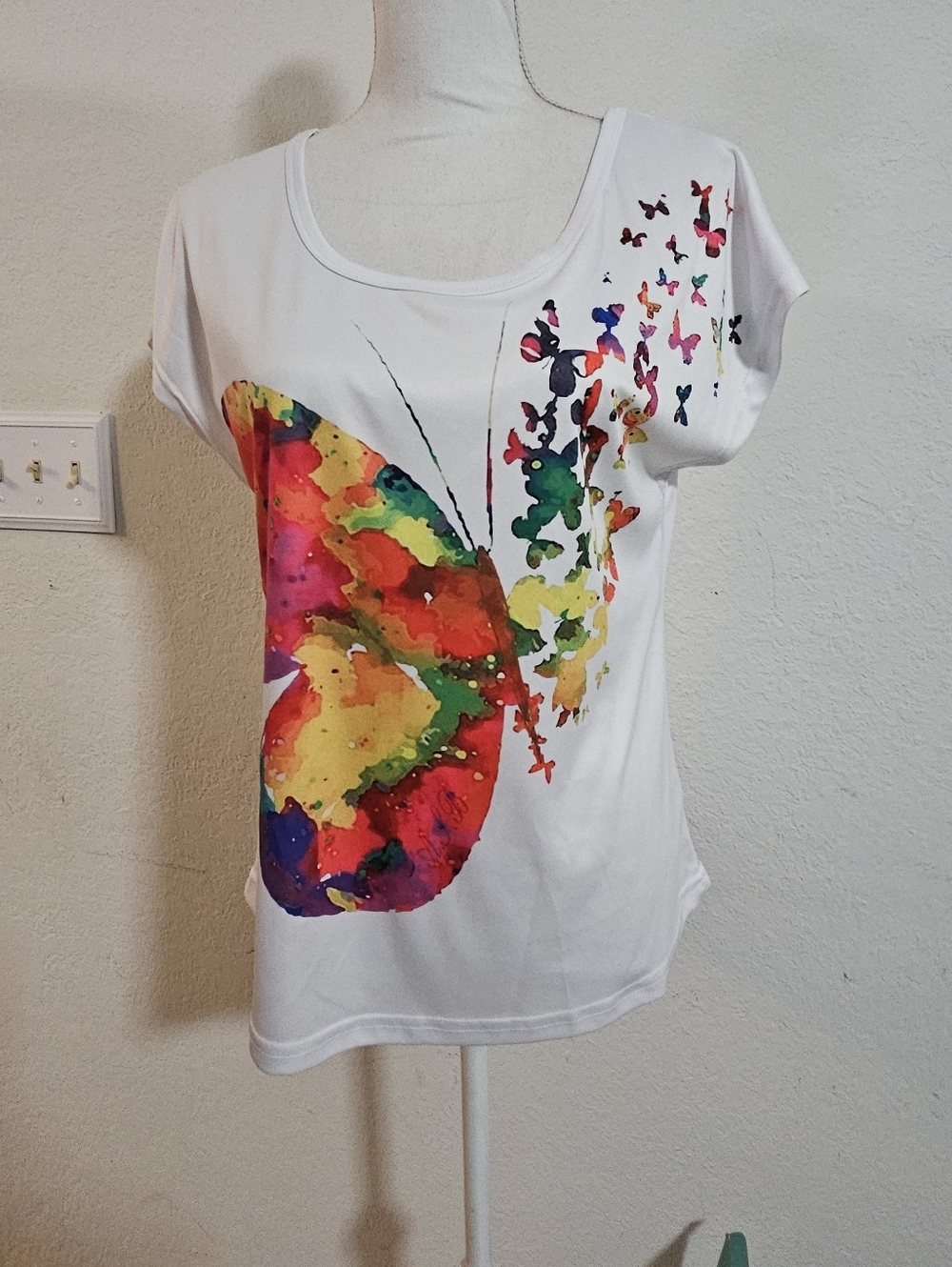 Tango Manga White Short Sleeve Tee with Multicolor Watercolor Butterfly